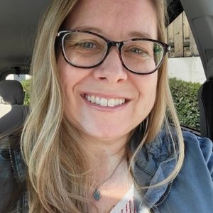 Meet your Posher, Dana